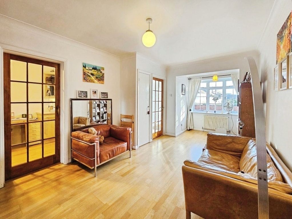 Property photo 2 of 12 Pbox-Img.Jpg