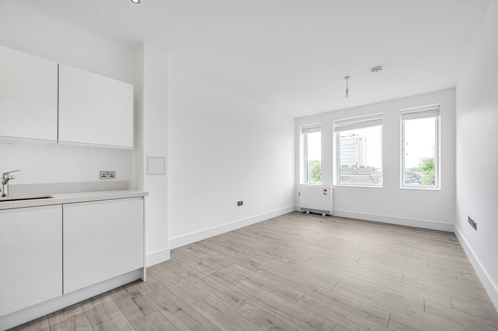 Property photo 3 of 12 Kfh_Flat_18_St_Andre
