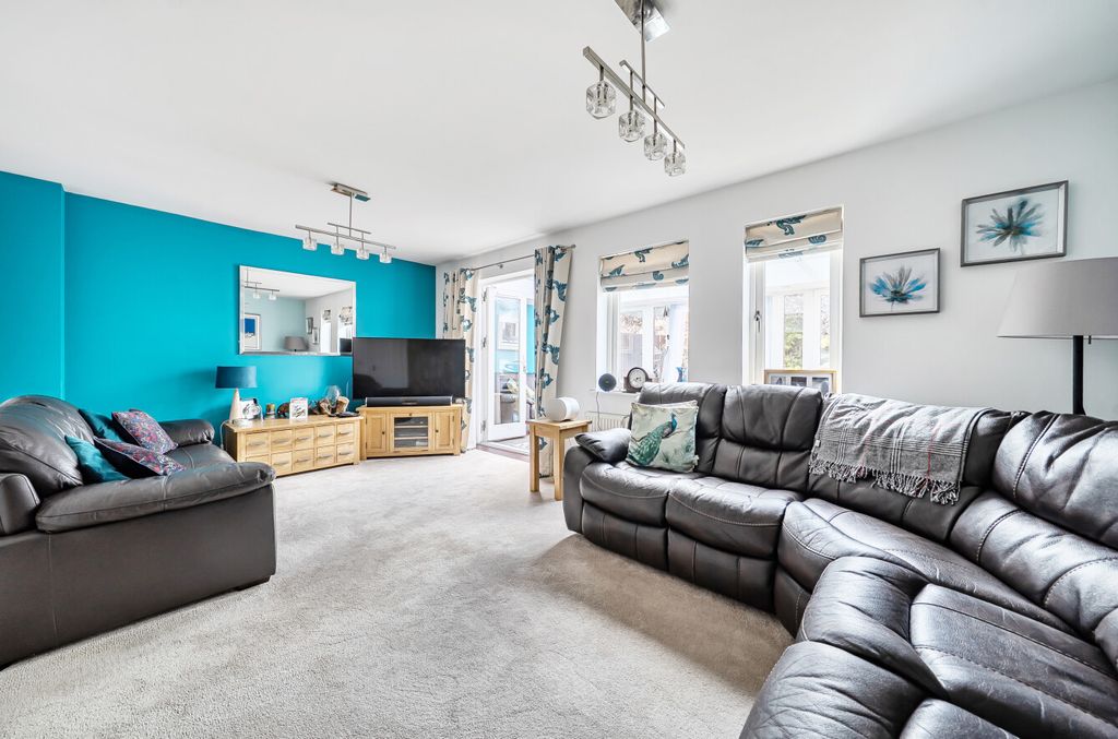 Property photo 3 of 21 1499206-5-6A6B6Da...