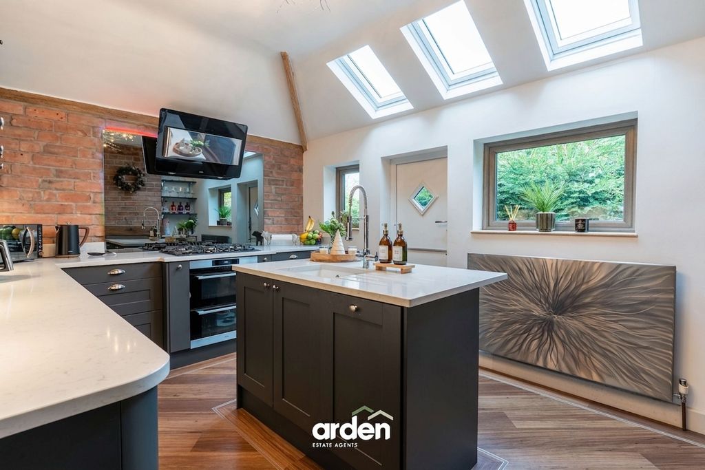 Property photo 2 of 16