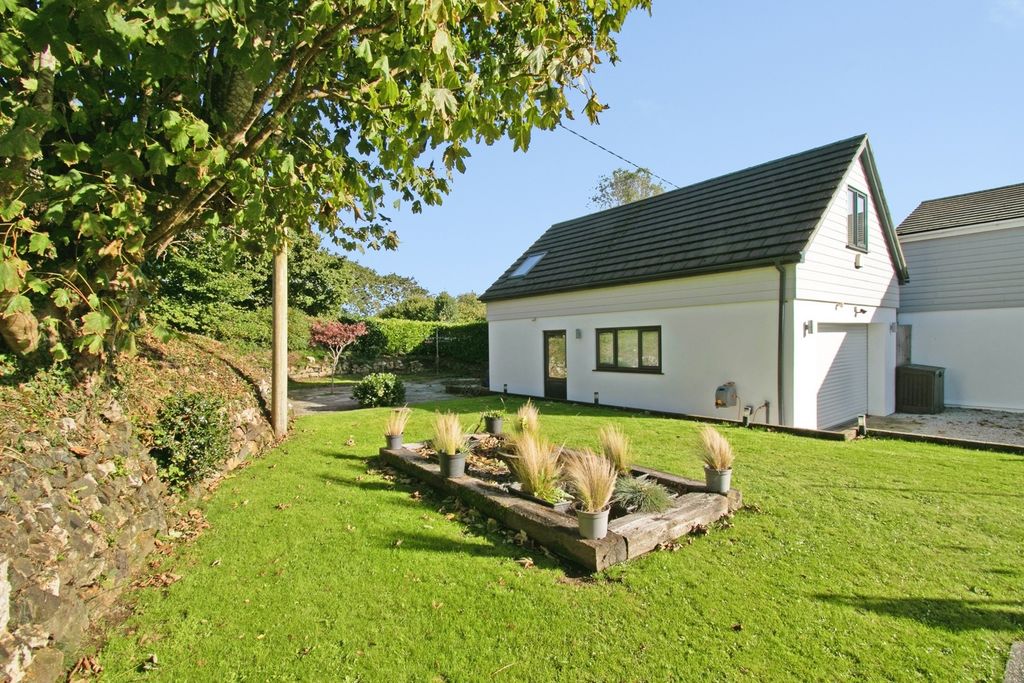 Property photo 3 of 31 Pbox-Img.Jpg