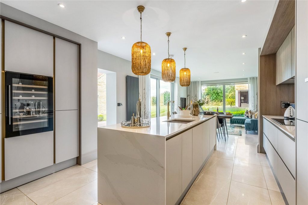 Property photo 2 of 24 Show Home Interior