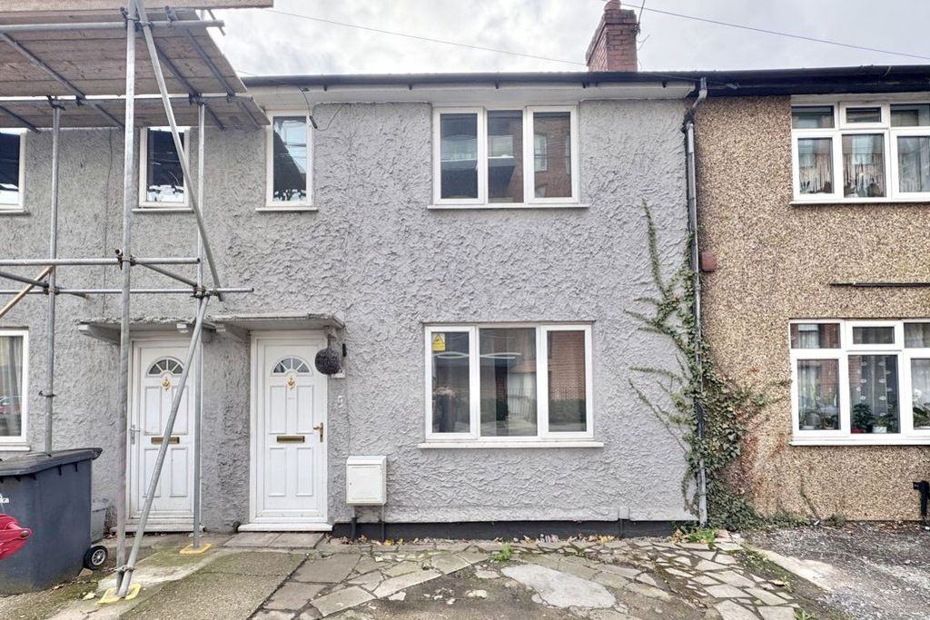 Property photo 1 of 9