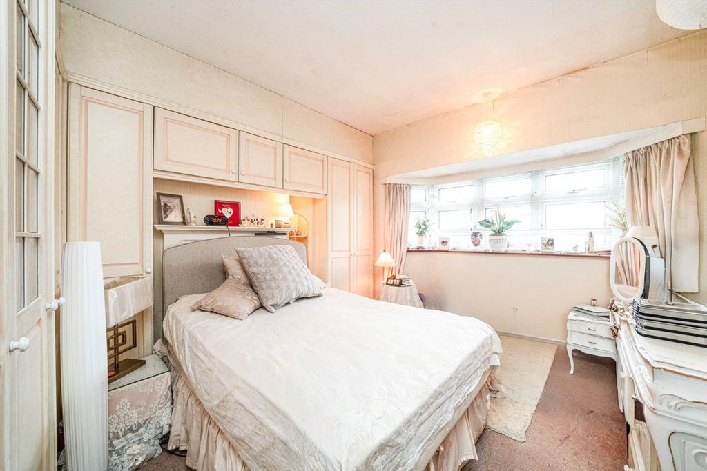 Property photo 3 of 4