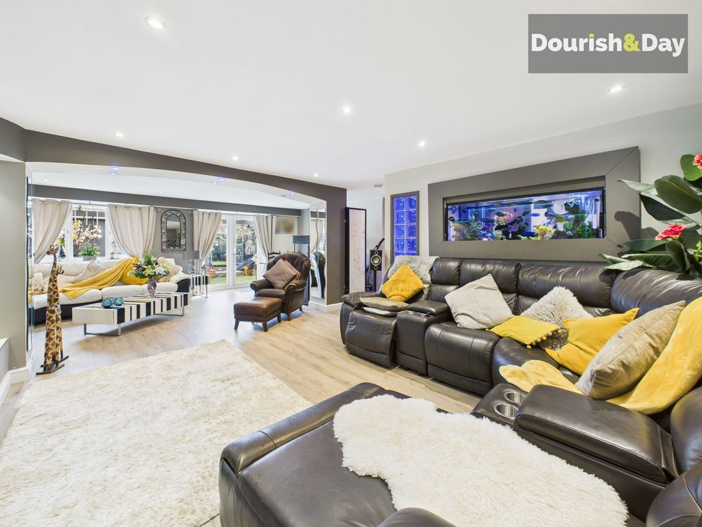 Property photo 2 of 22