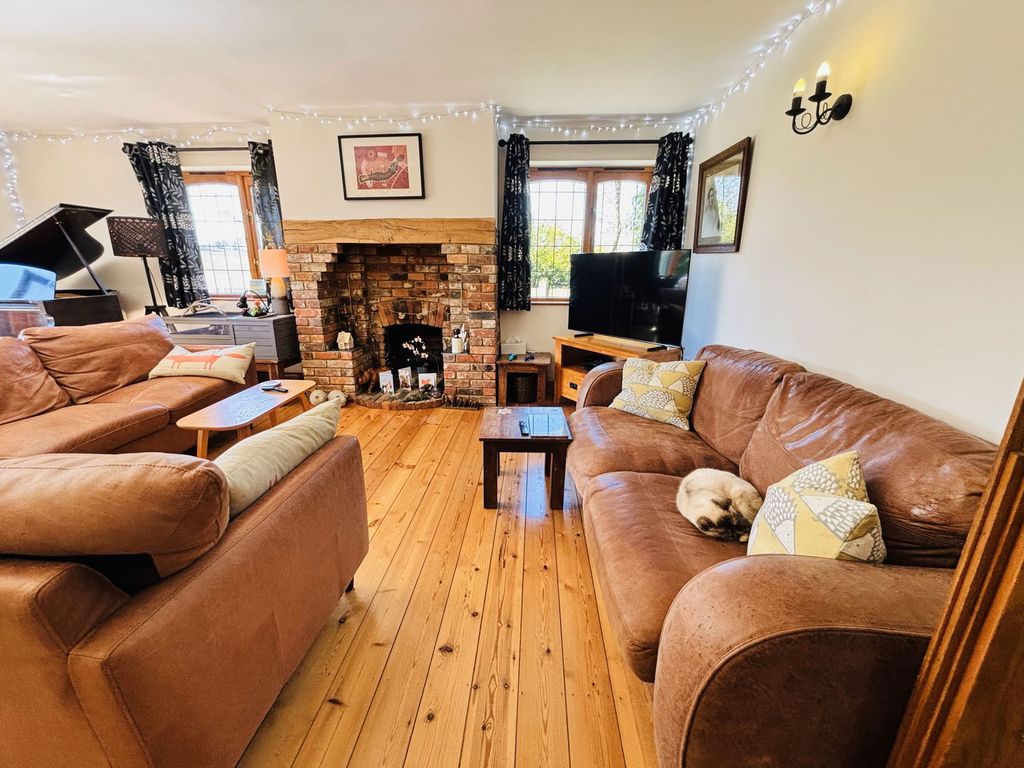 Property photo 2 of 48