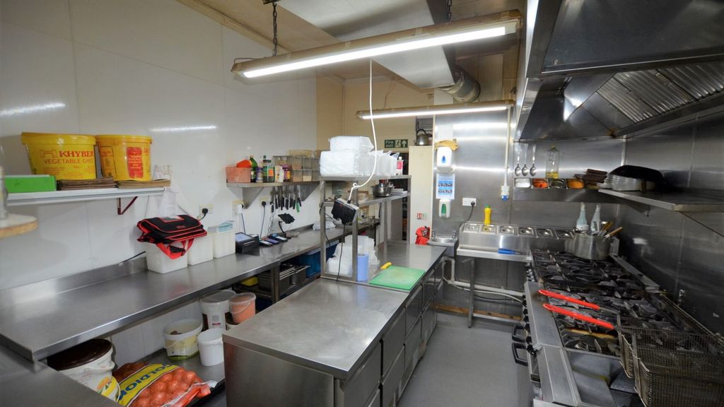 Property photo 3 of 4 Allied-Surveyors-Scotland-1-Piershill-Place-Edinbu