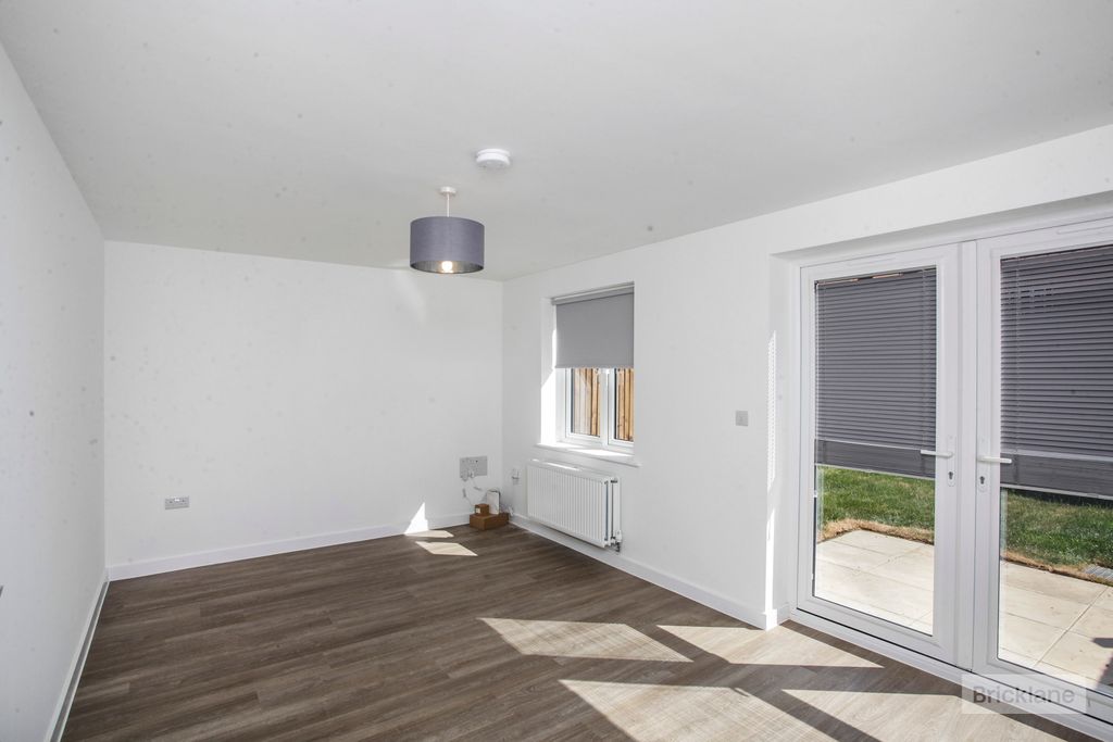 Property photo 3 of 13 Image