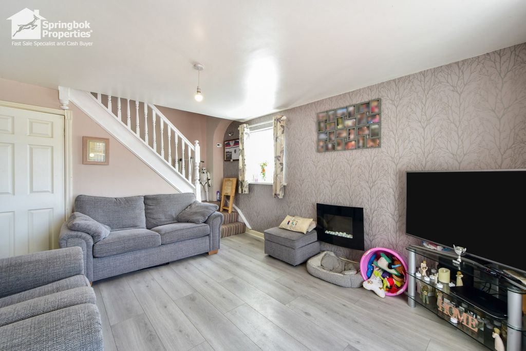 Property photo 3 of 11 Image 2