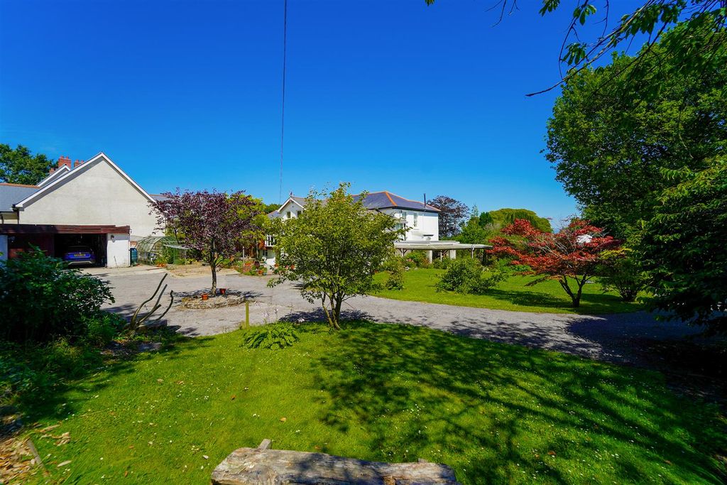 Property photo 3 of 50 Photo 2-143.Jpg