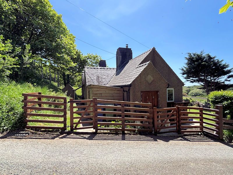 Property photo 3 of 37