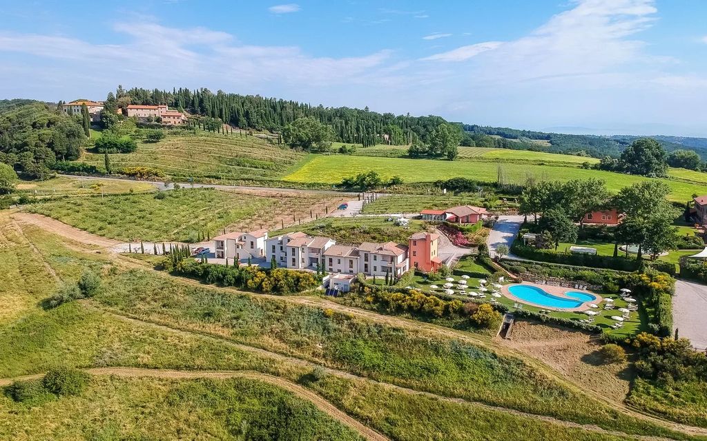 Property photo 3 of 24