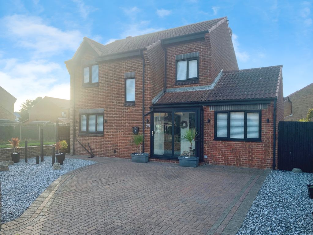 Property photo 2 of 24