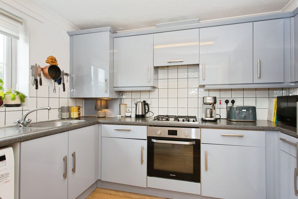 Property photo 2 of 15