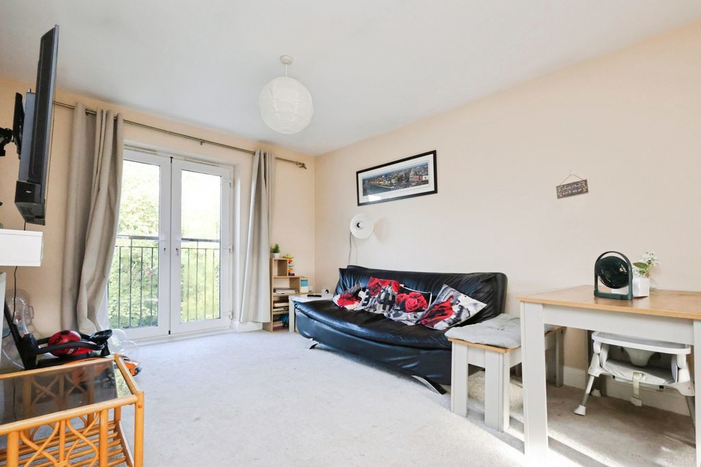 Property photo 3 of 16 Pbox-Img.Jpg