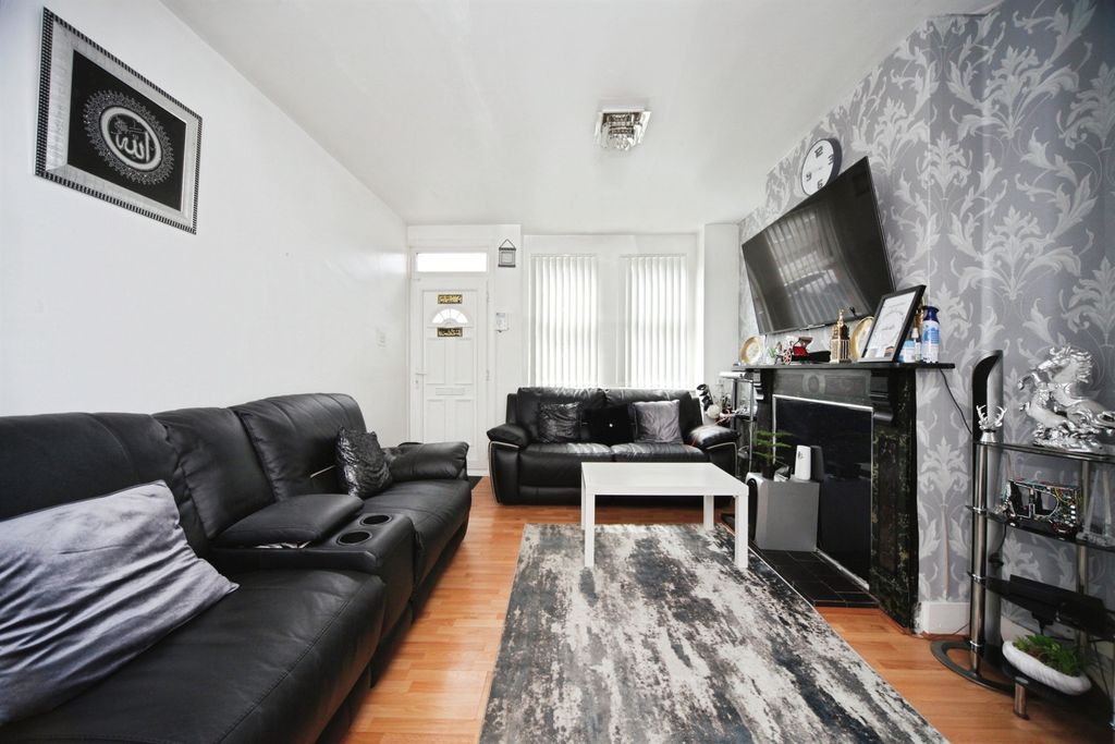 Property photo 3 of 13