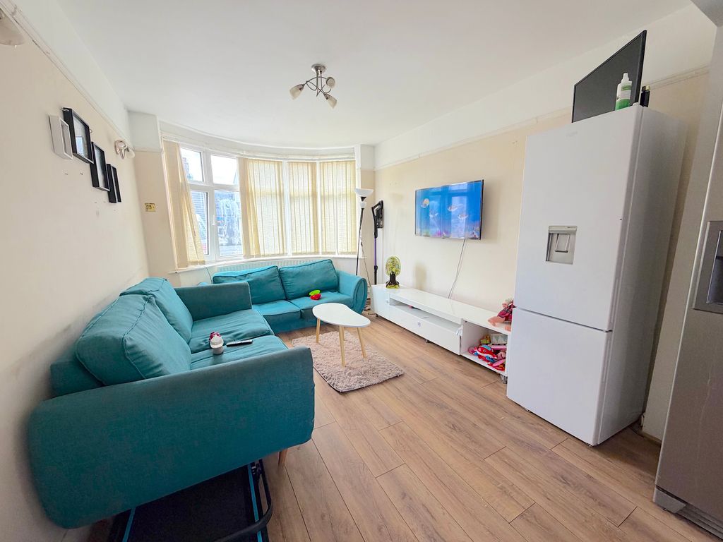 Property photo 2 of 13