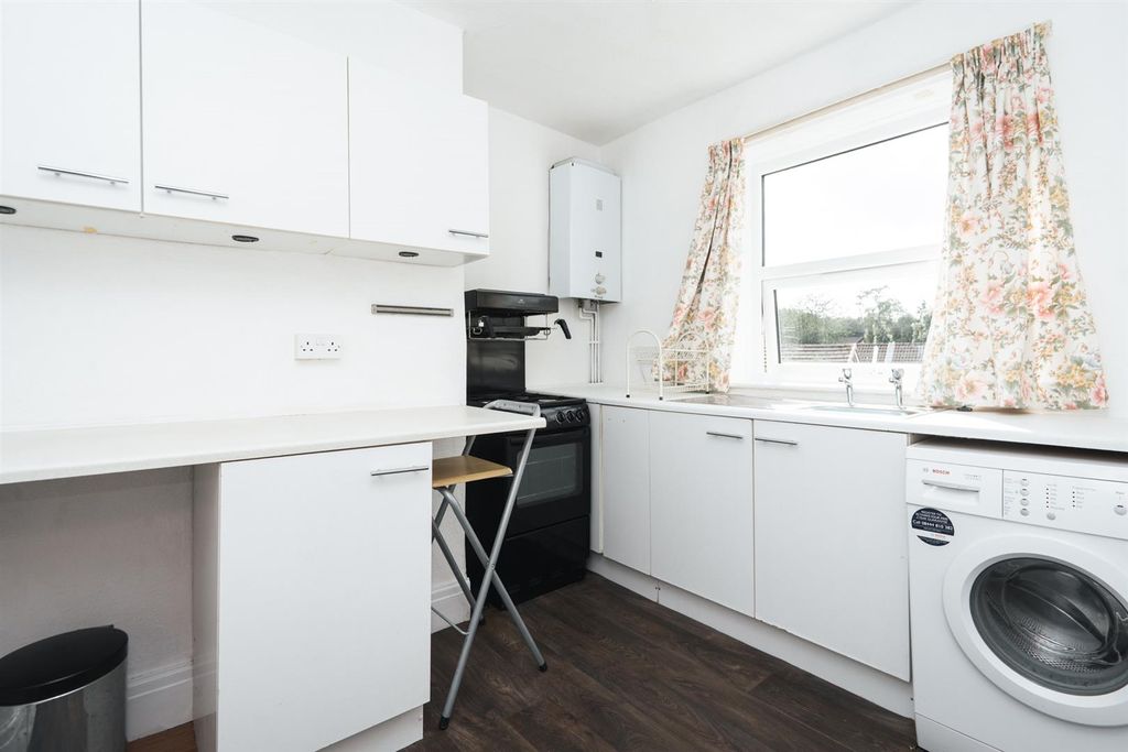 Property photo 3 of 13 Kitchen
