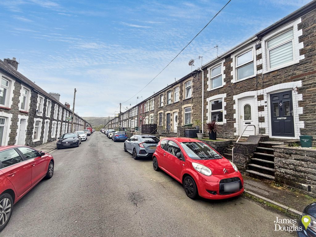 Property photo 2 of 16 Front2