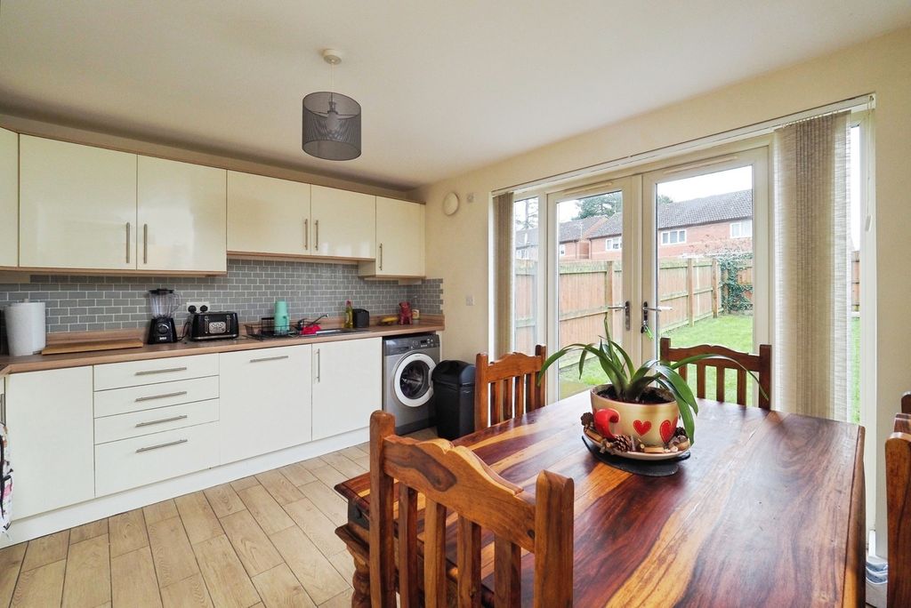 Property photo 3 of 20 Pbox-Img.Jpg