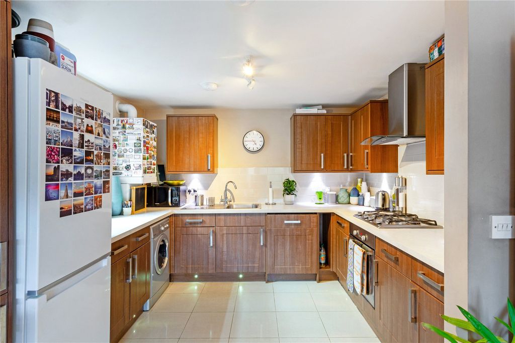 Property photo 3 of 15 Picture No. 18