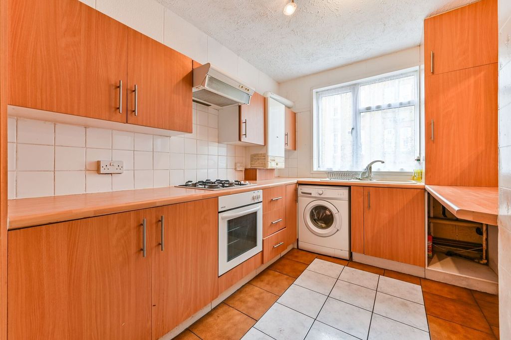 Property photo 3 of 6