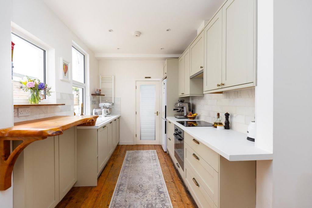 Property photo 3 of 22 110 Garnet Street, Bs3 3Jh-7.Jpg