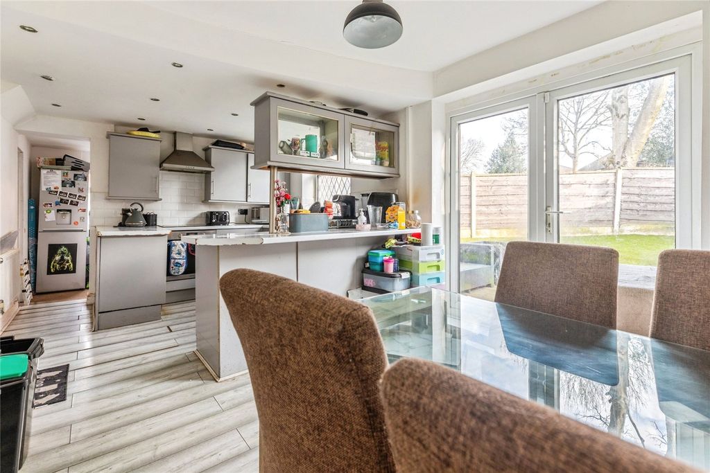 Property photo 2 of 18 Picture No. 23