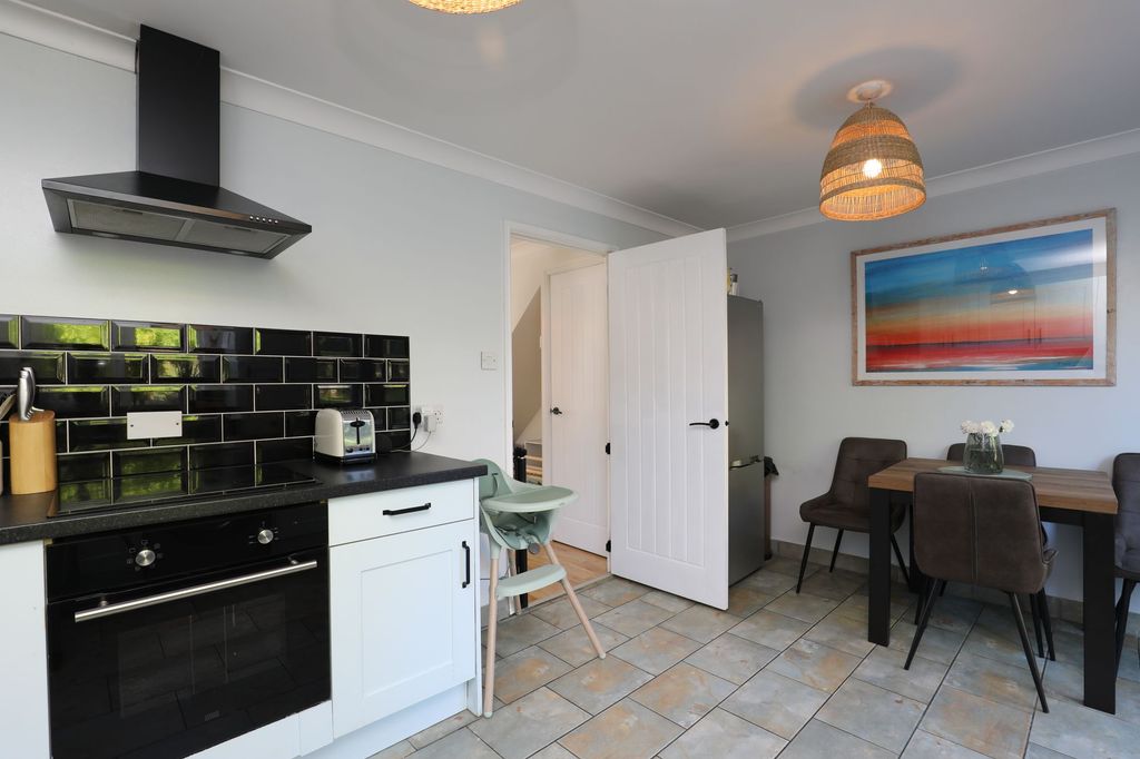 Property photo 3 of 26