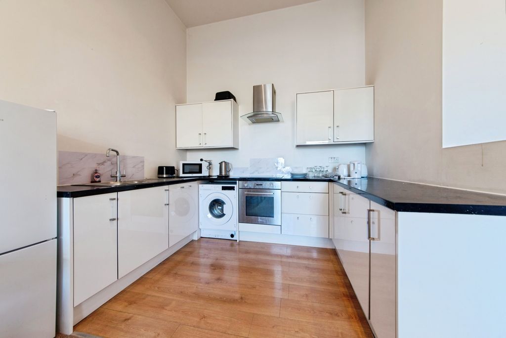 Property photo 2 of 13 Pbox-Img.Jpg