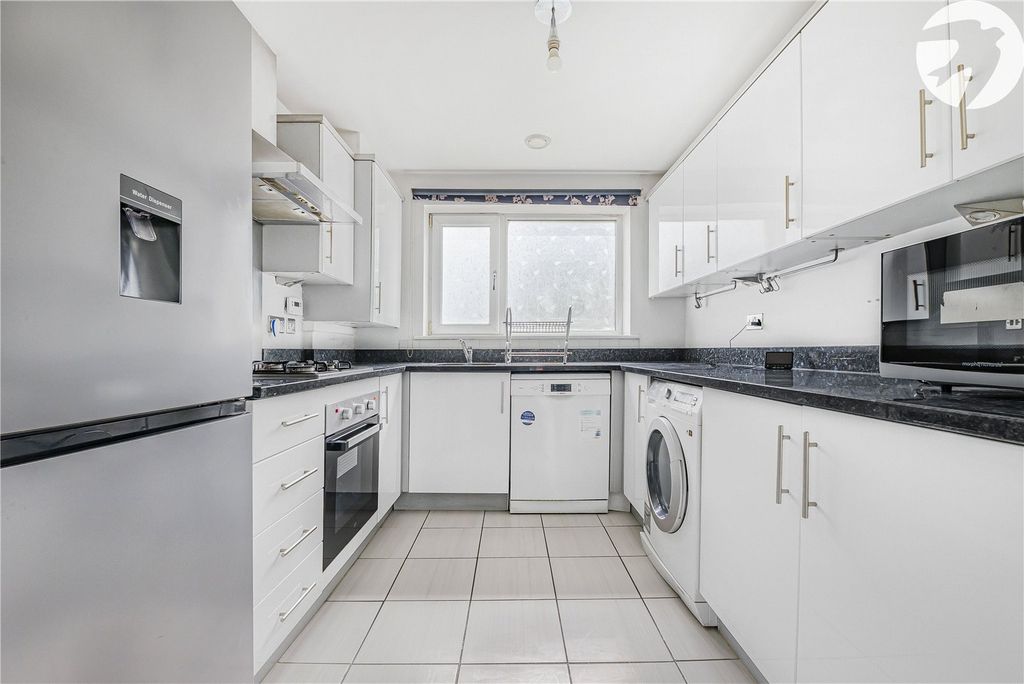 Property photo 3 of 18 Picture No. 24
