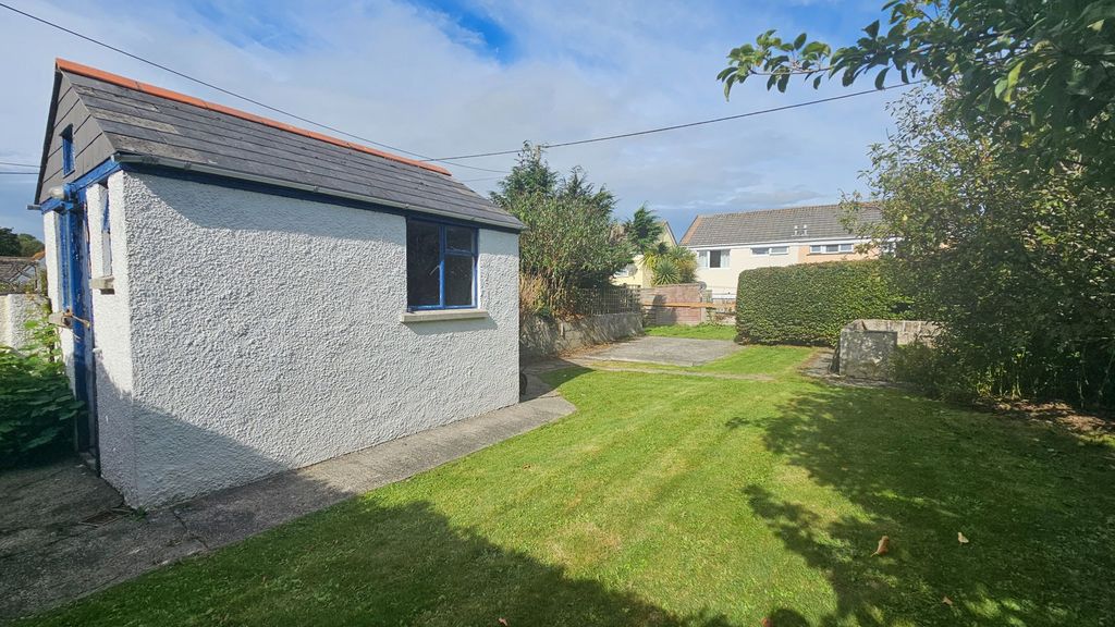 Property photo 2 of 14