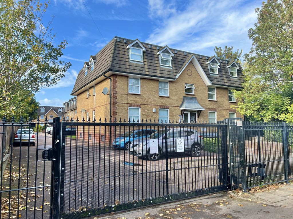 Property photo 1 of 9