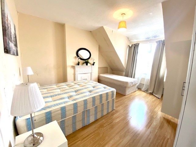 Property photo 1 of 3