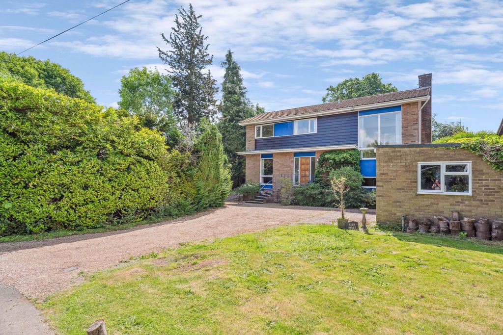 Property photo 1 of 32 Photo 6