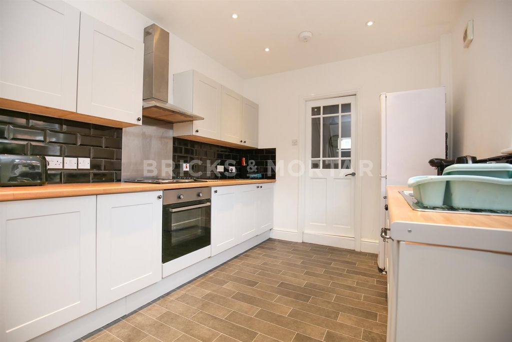 Property photo 2 of 17 Rwrn6Pv3Sku1Qxpsualyrg.Jpg