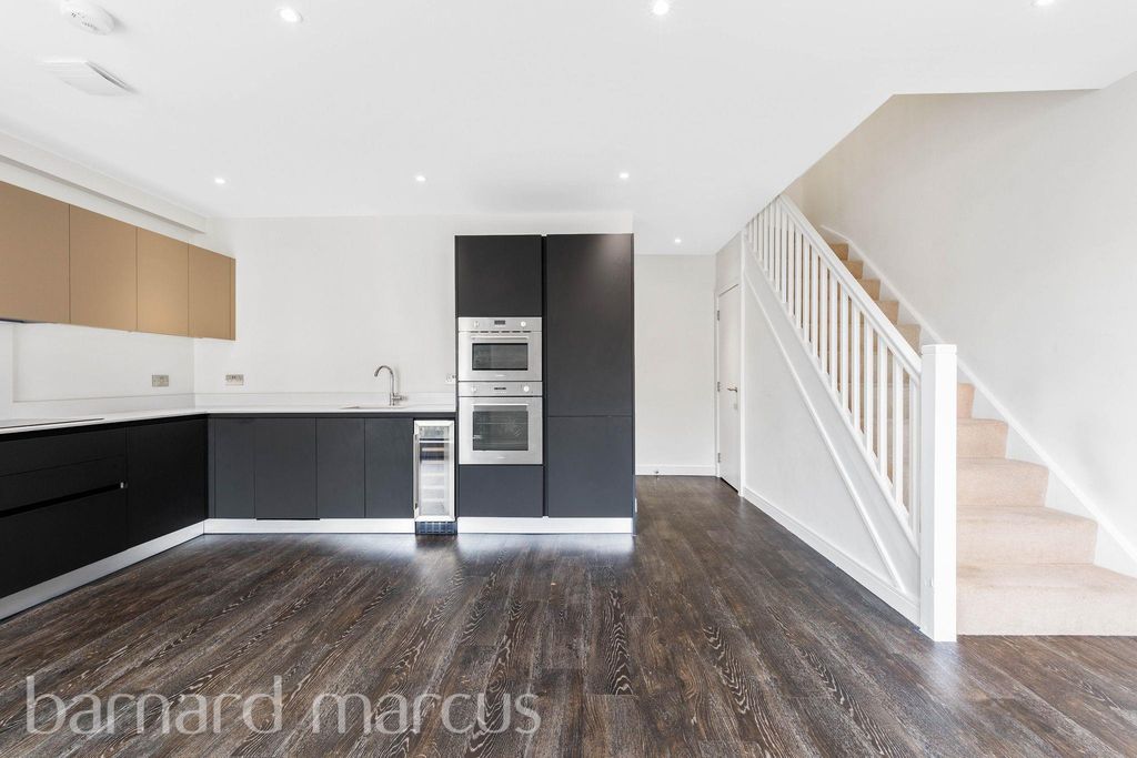 Property photo 1 of 13 Image