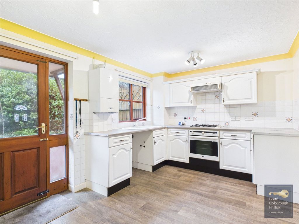 Property photo 3 of 10 Picture No. 04