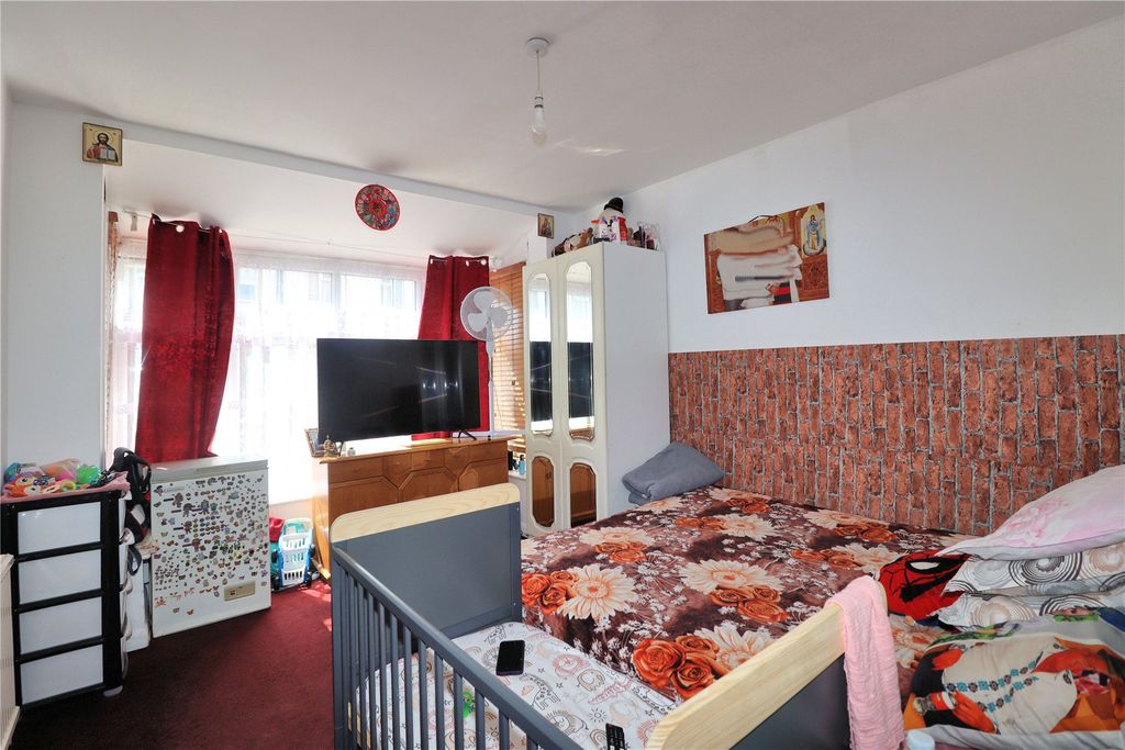 Property photo 3 of 10 Picture No. 06
