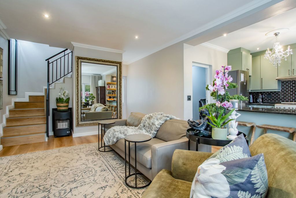 Property photo 2 of 26 Vlv1712372