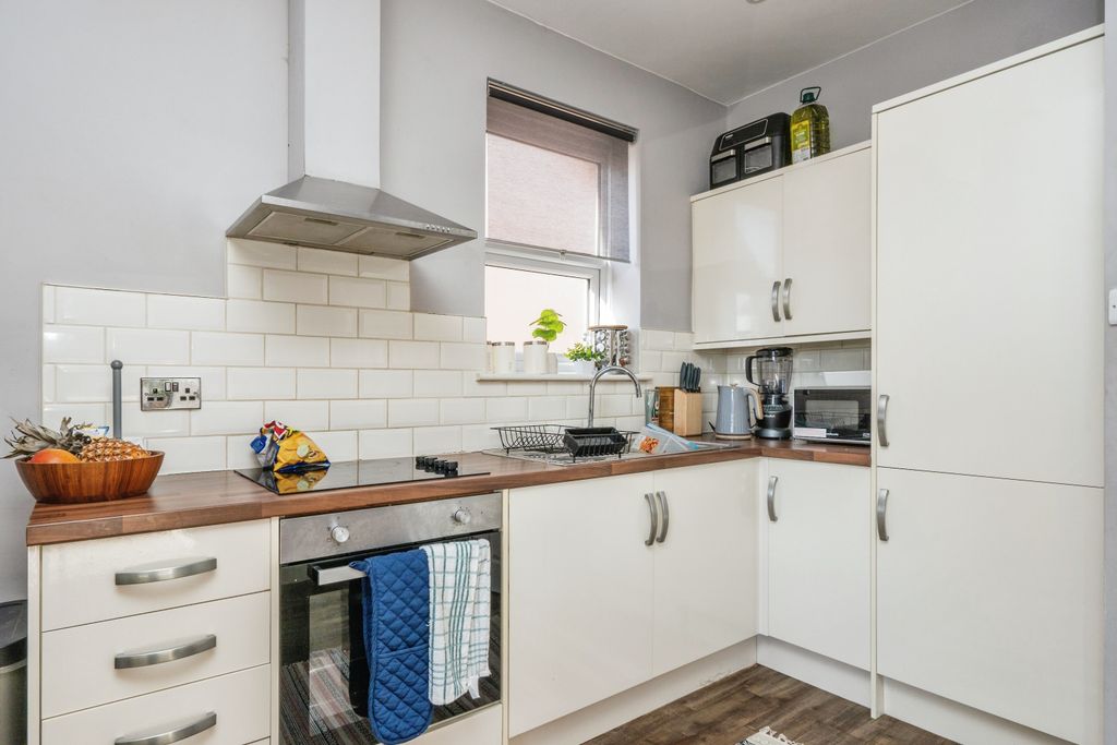 Property photo 3 of 17 Photography