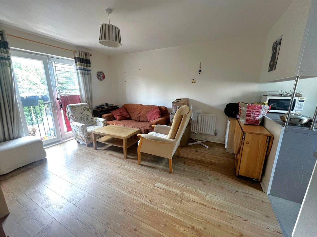 Property photo 2 of 8 Picture No. 03