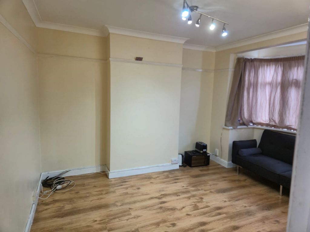 Property photo 3 of 13 Photo 11