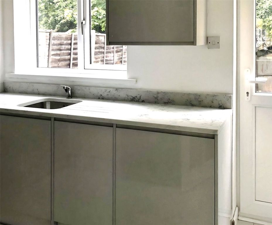 Property photo 3 of 5 Picture No. 06