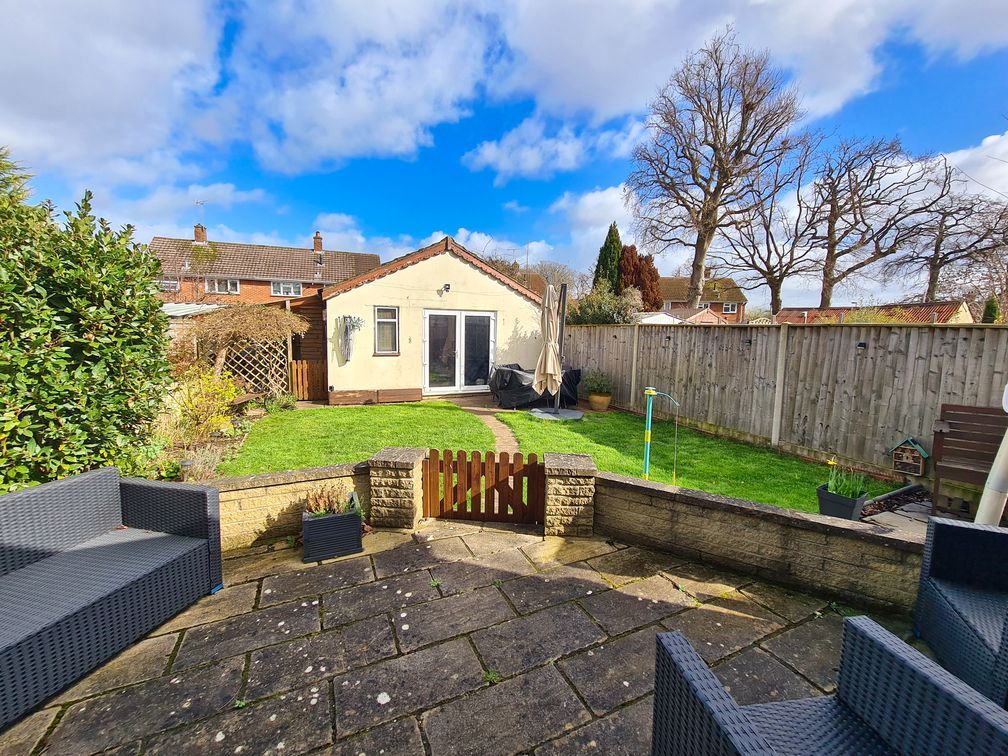 Property photo 2 of 32