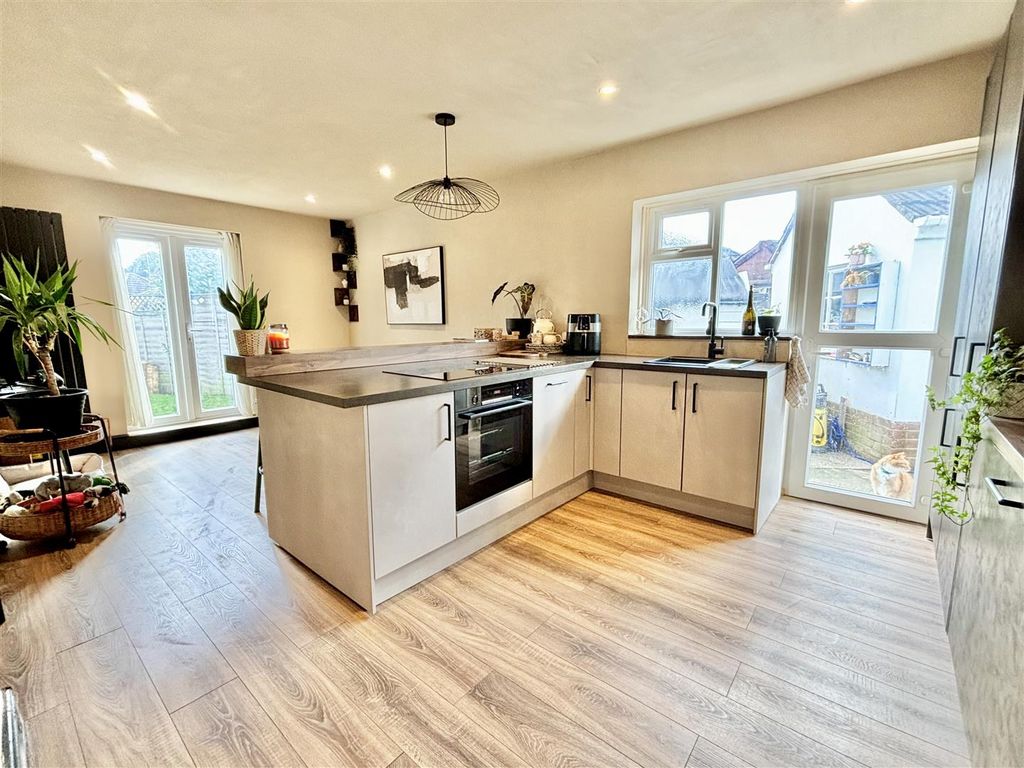 Property photo 3 of 17 Img_1489.Jpg
