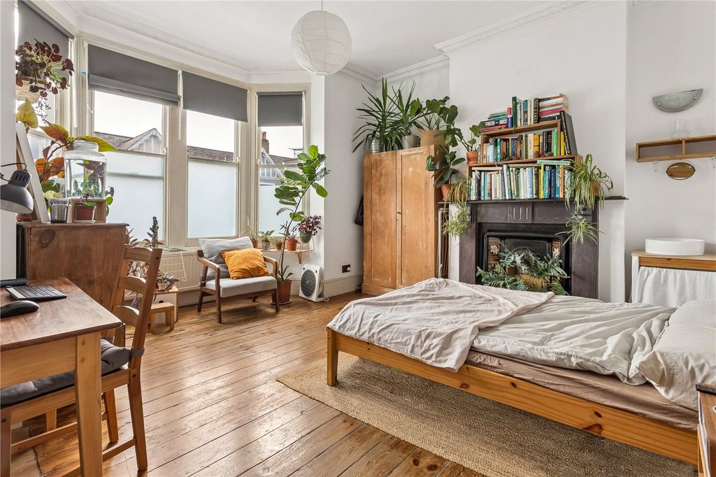 Property photo 2 of 11 Picture No. 03