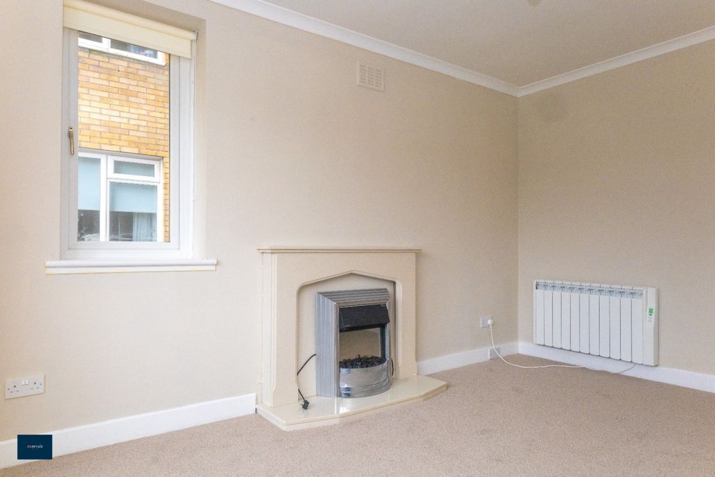 Property photo 3 of 10 Photo 3