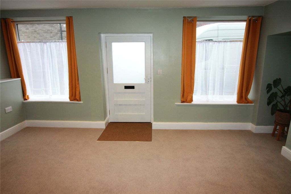 Property photo 2 of 19 Picture No. 04