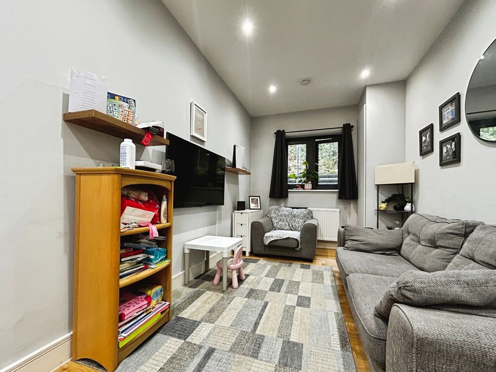 Property photo 3 of 8 Pbox-Img.Jpg
